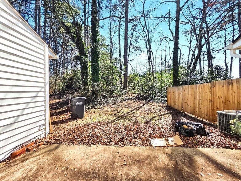 Building Photo - 775 Joseph Club Dr