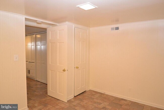 Building Photo - 3546 S Utah St