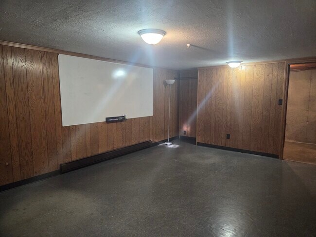Building Photo - 426 Fisk Ave