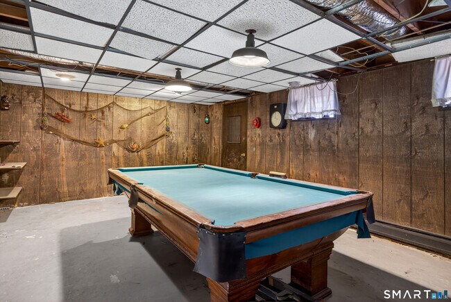 Building Photo - 339 Willow St