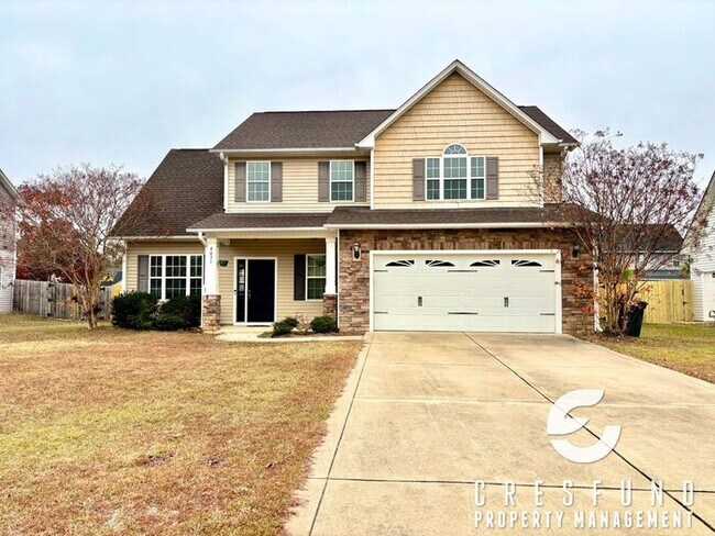 Primary Photo - 15-20 Minutes from Fort Bragg and Cape Fear Valley! 4 Bed, 2.5 Bath AVAILABLE FOR MOVE IN NOW!