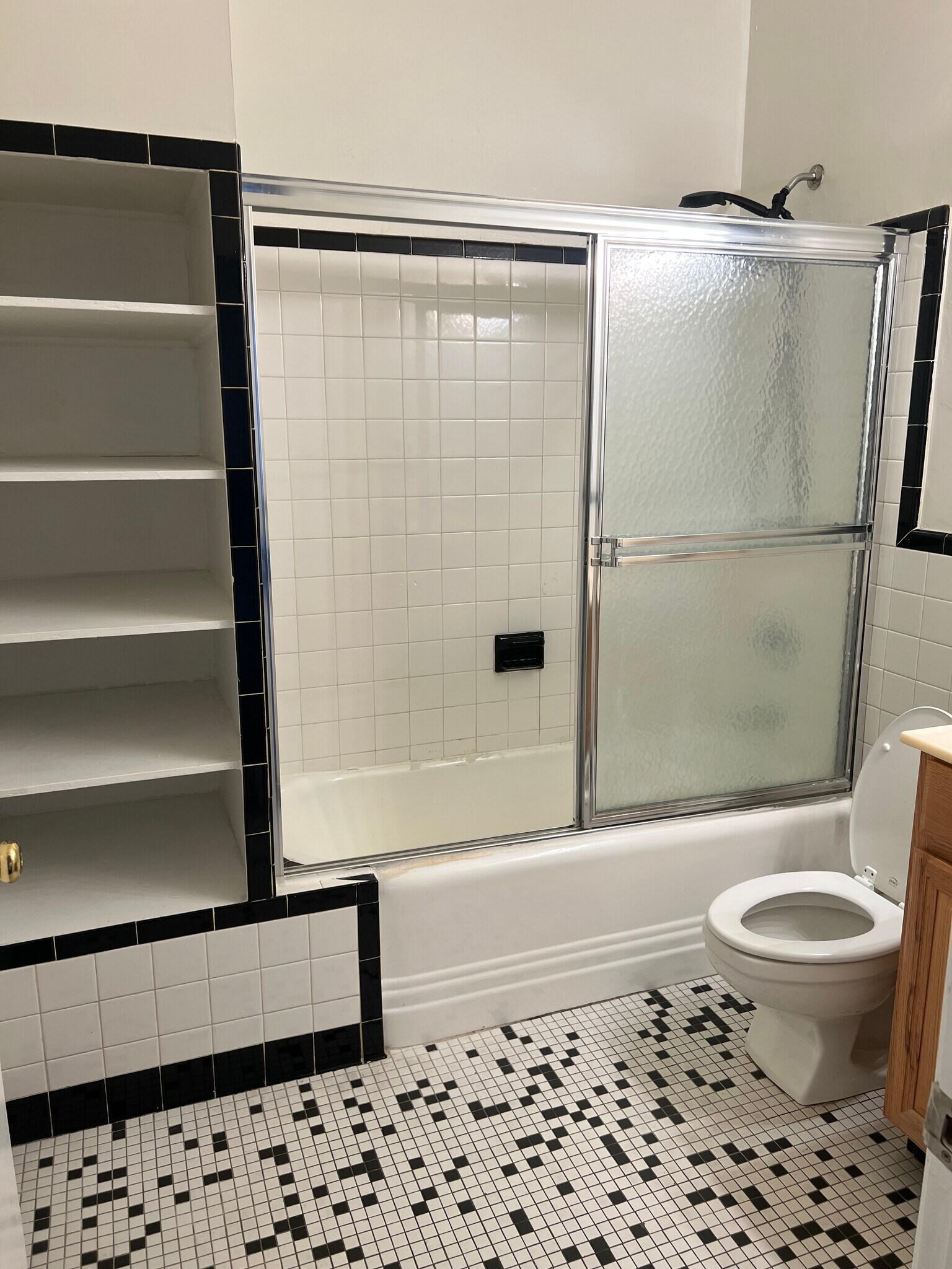 Bathroom 1 Photo 2 - 1 E Chase St