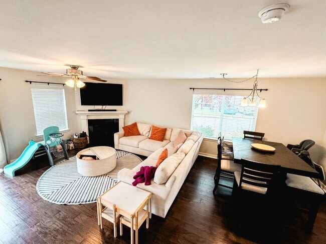 Building Photo - **** Application pending ****