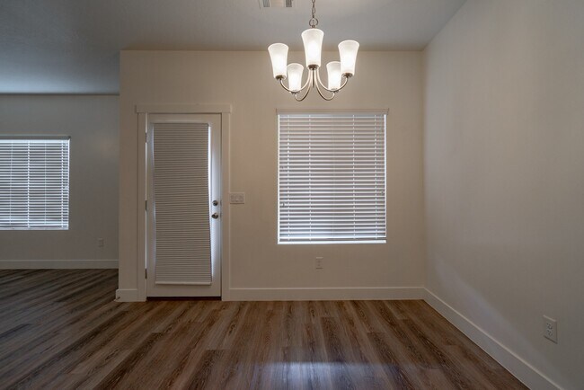Building Photo - Small Dog Friendly Home With RV Parking