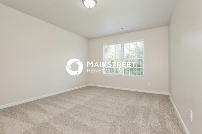 Building Photo - 3 Bedroom Pet-Friendly Home in Greensboro,...
