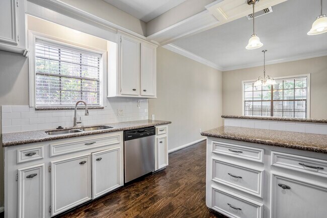 Building Photo - 3219 Fitzgerald Dr