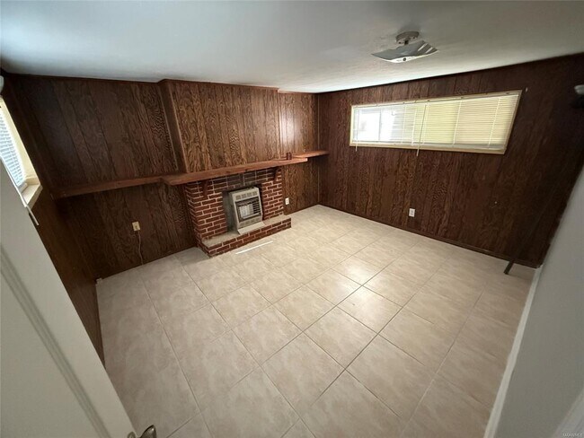 Building Photo - 2030 Windsor Ave