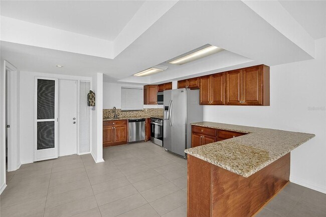 Building Photo - 13618 Greenfield Dr