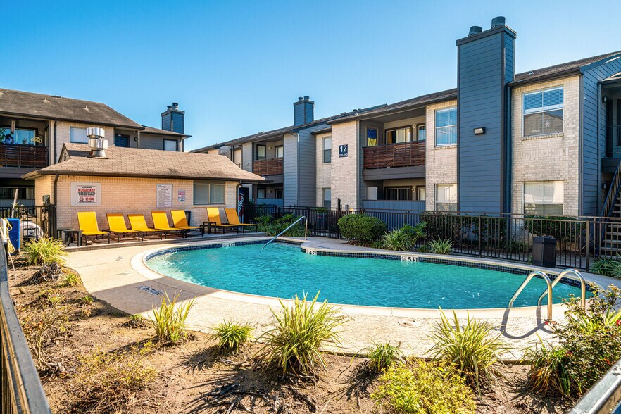 The Legacy at Clear Lake 270 El Dorado Blvd ster TX 77598