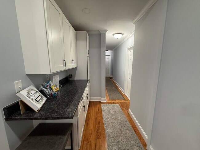 Building Photo - 32 Reedsdale St