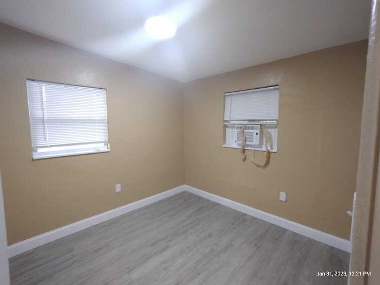 Building Photo - 1362 Gardenia Ave