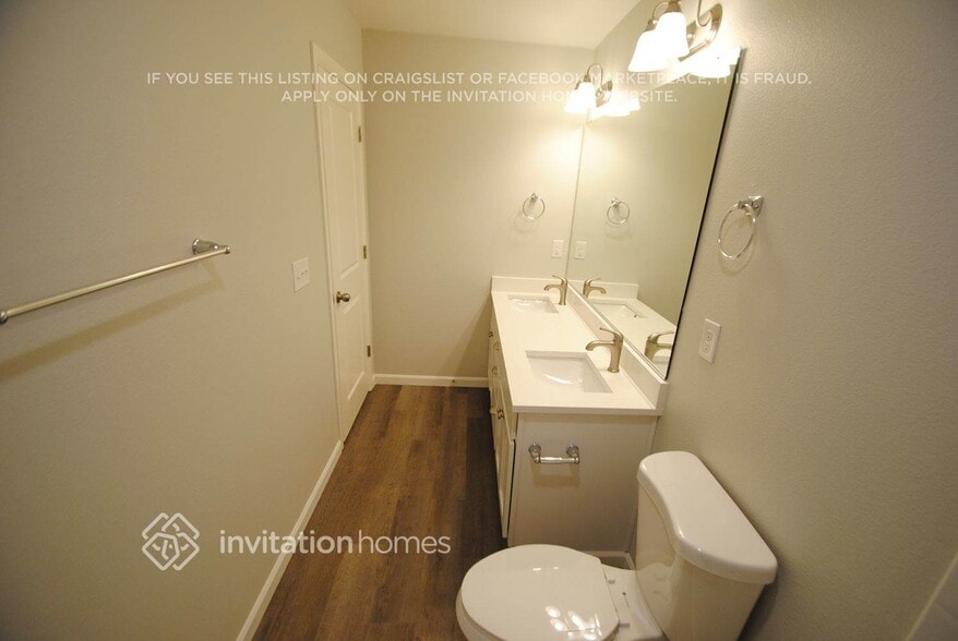 Building Photo - 606 Meadowwood Dr SW