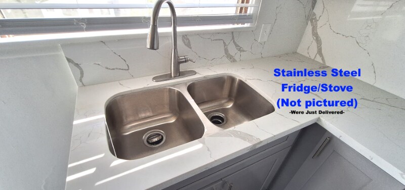 Building Photo - 11028 1/2 Strathmore Dr