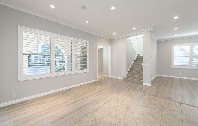 Building Photo - FOR RENT 4BD/3.5 BA/2Garage/Single Family ...