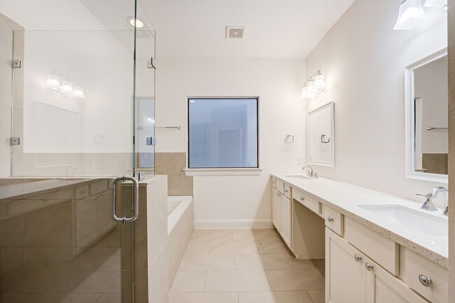 Building Photo - Sawyer Heights Luxury Living