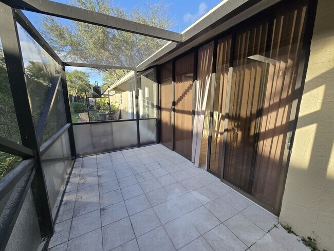 Building Photo - Newly remodeled 2-bed, 2-bath Villa in Whisper Walk 55+ community in West Boca.