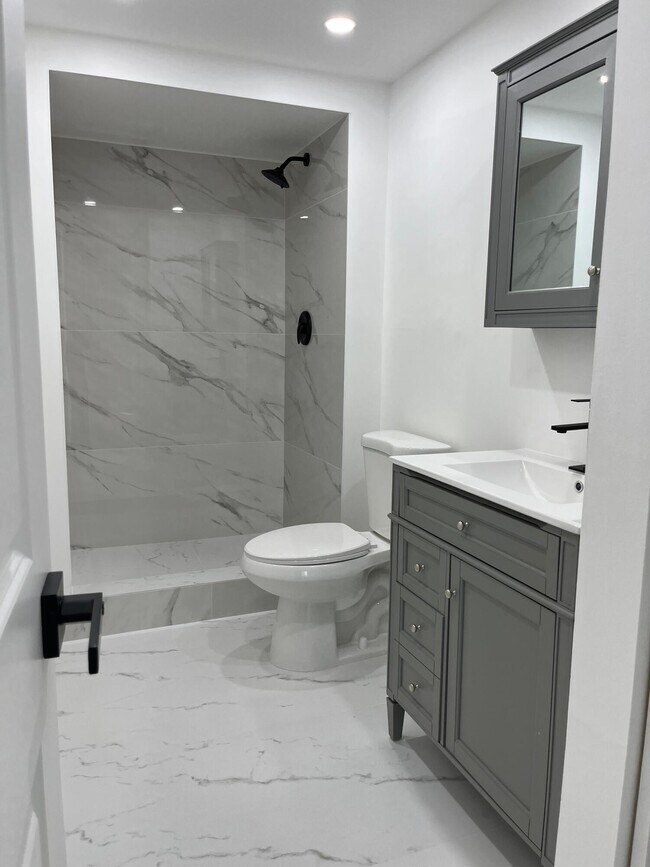 Building Photo - 480 NW 20th St