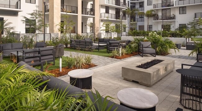 Building Photo - 11200 Biscayne Blvd