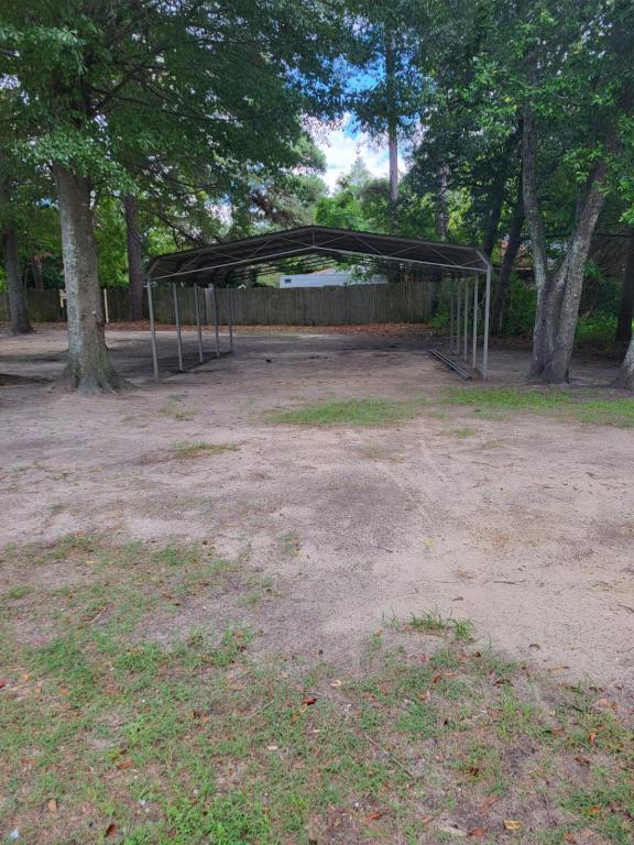 Building Photo - 1739 Clover St