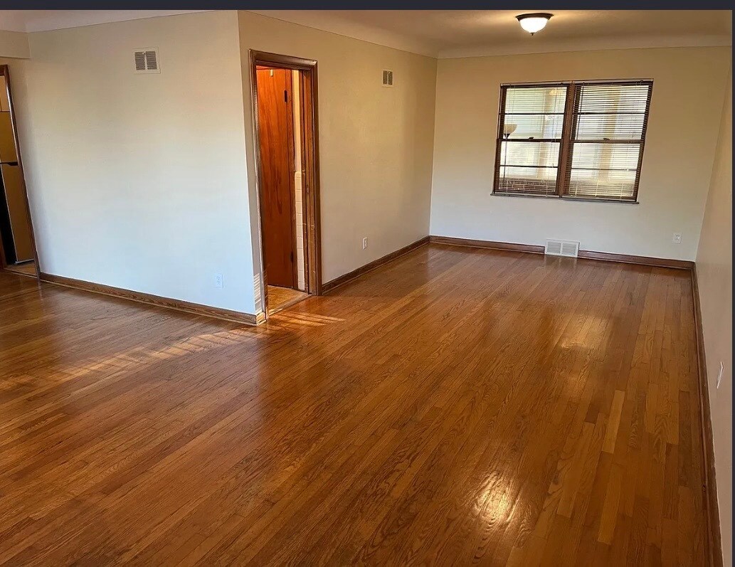 Building Photo - 2326 Fairy Bell Dr