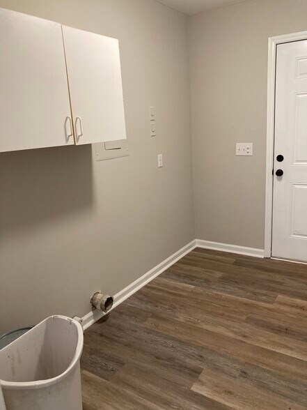 Building Photo - 6717 Monnett Rd