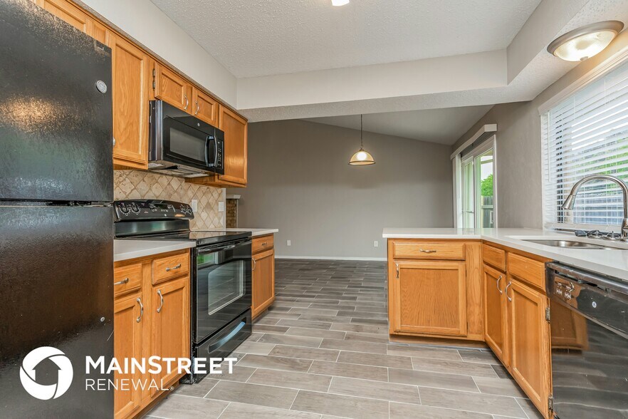 Building Photo - 1712 Homestead St