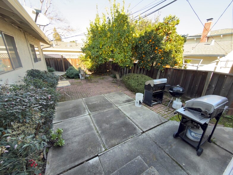 Building Photo - 194 Lu Anne Dr