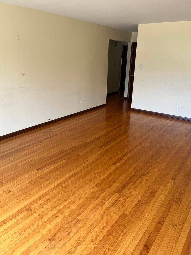 Building Photo - 332 Luella Ave