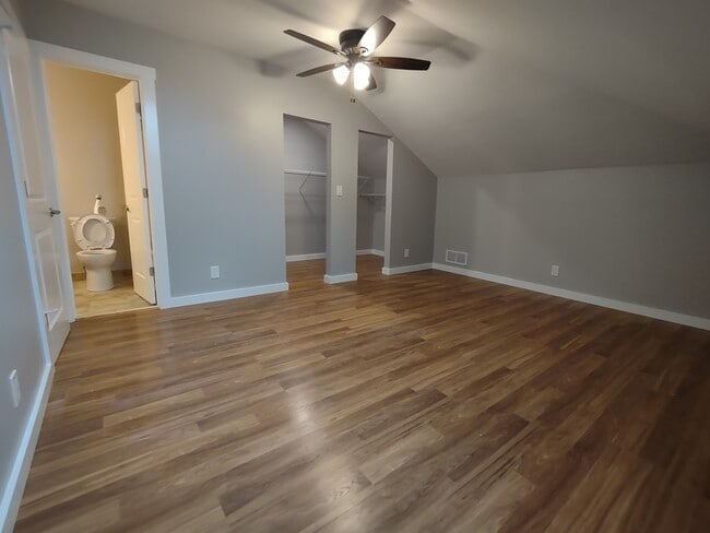 2nd floor main bed - 8620 Salt Springs Rd