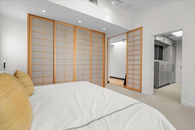 Building Photo - Modern 2BR Architectural + Rooftop in Prime West Hollywood
