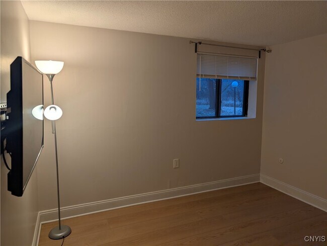 Building Photo - 273 Watertree Dr