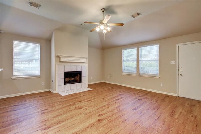Building Photo - 3614 Bird House Dr