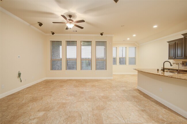 Building Photo - 27330 Aspen Falls Ln