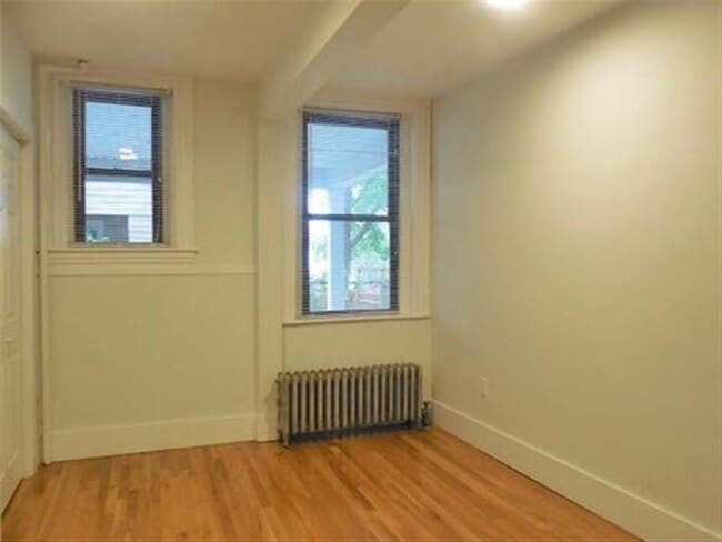 Building Photo - 40 Cedar St