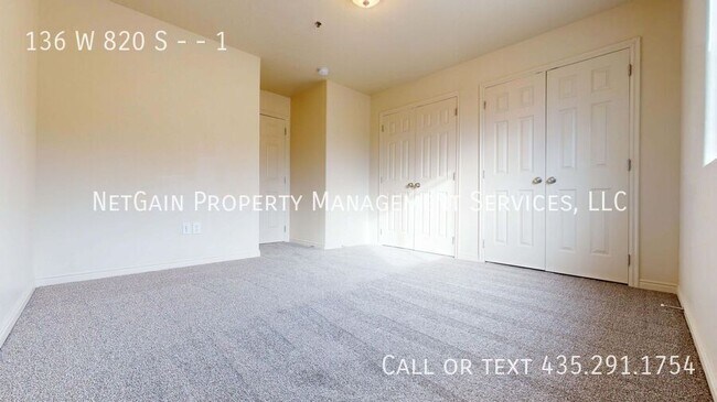 Building Photo - 136 W 820 S