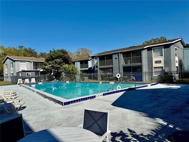 Building Photo - 2507 N Alafaya Trail