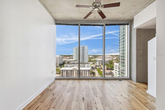 Building Photo - 777 N Ashley Dr