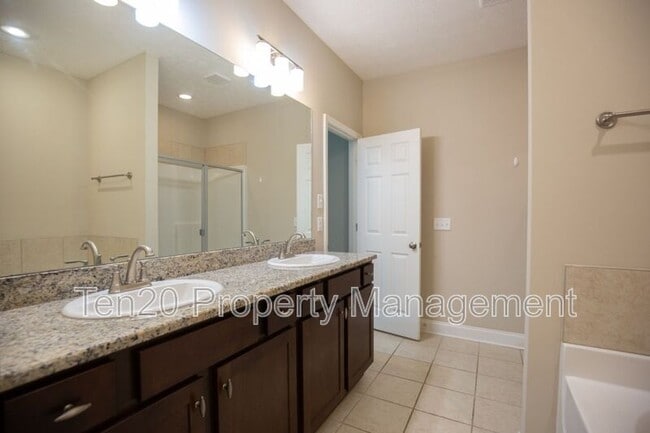 Building Photo - 6002 Townes Way