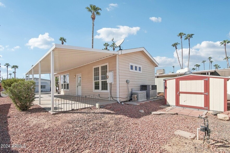 Building Photo - 7300 N 51st Ave