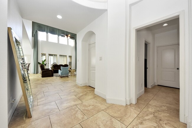 Building Photo - 2810 Auburn Glade Ct