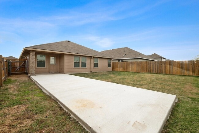 Building Photo - 229 Reagor Dr
