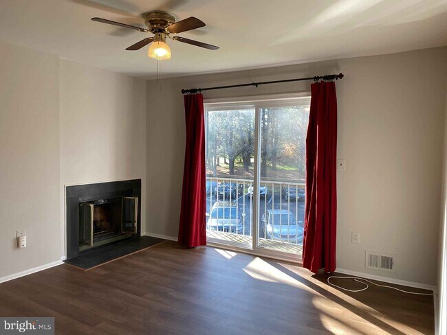 Living room - 15 Azalea Ct