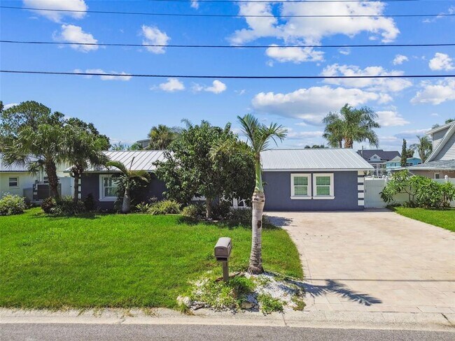 Building Photo - 8708 Thornwood Ln
