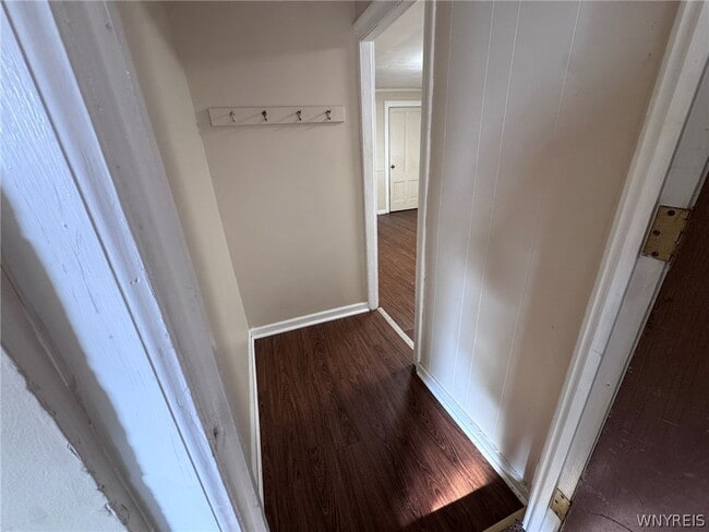 Building Photo - 10761 Main St