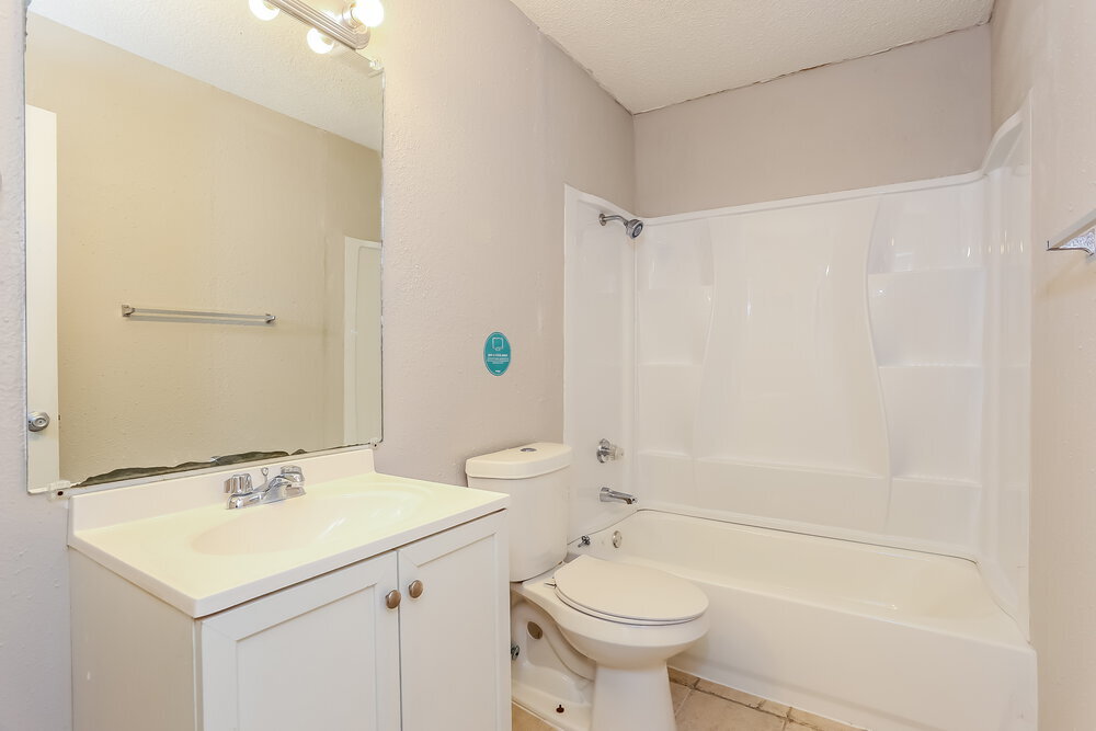 Building Photo - 1365 Roan Dr