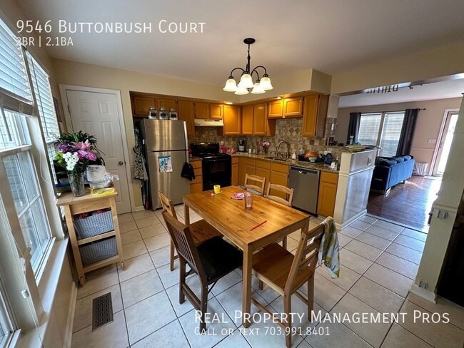 Building Photo - 9546 Buttonbush Ct