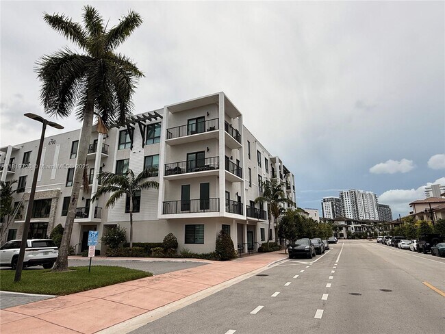 Building Photo - 4700 NW 84th Ave