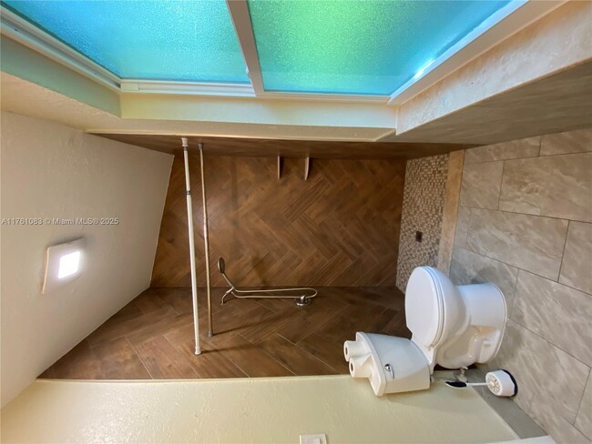 Building Photo - 15705 66th Ct N