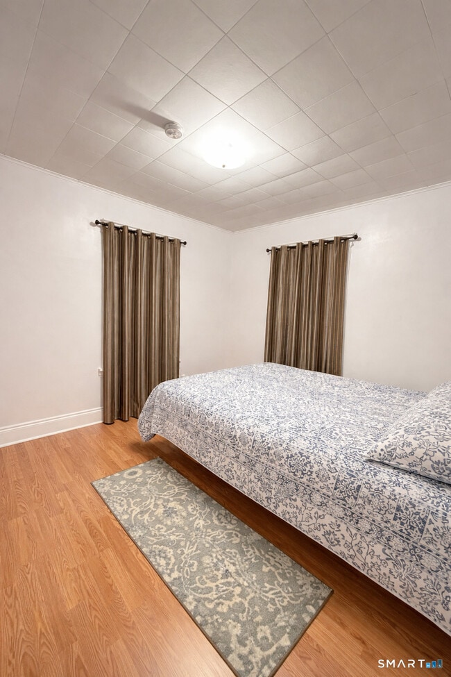 Building Photo - 93-95-95 Alpine St