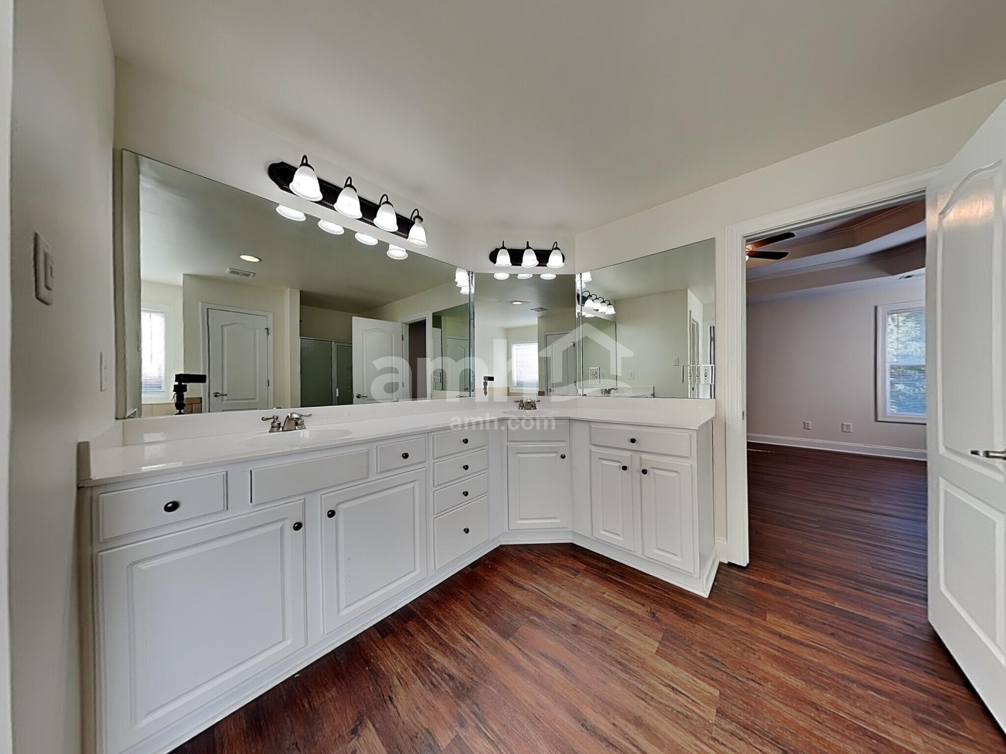 Building Photo - 483 Strawberry Walk